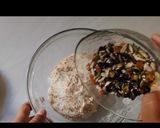Foto langkah ke 4 dari resep Multi Grain Cinnamon Raisin Sourdough Bread.