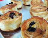 Foto del paso 8 de la receta: Caracolas hojaldradas de canela, pasas y miel en airfryer