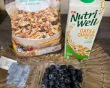 Gambar langkah 1 resipi Blueberry Muesli.