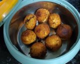 A picture of step 8 of Paneer ball.