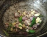 கருவாடு புளி குழம்பு (Karuvaadu puli kulambu recipe in tamil) ரெசிபி ஸ்டேப் 3 புகைப்படம்