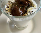 Foto del paso 6 de la receta: Postre rapidísimo de Kéfir con nueces, chocolate y miel de azahar