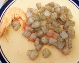 Foto del paso 2 de la receta Quiche de salmón y langostinos