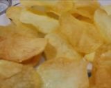 होममेड आलू चिप्स (Homemade aloo chips recipe in hindi) रेसिपी चरण 4 फोटो