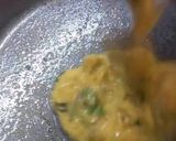 A picture of step 3 of Palak n Mooli mix besan paratha ya roti 😊.