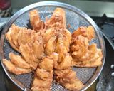 Foto langkah ke 5 dari resep Blooming lotus onion.