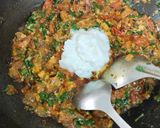 A picture of step 4 of Paneer Methi bhurji.