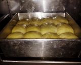 Foto langkah ke 3 dari resep Roti Sobek.