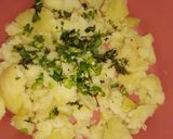 A picture of step 2 of Potato chicken rolls.