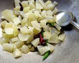 आवळ्याची चटणी (avlyachi chutney recipe in marathi) रेसिपी स्टेप 3 फोटो 