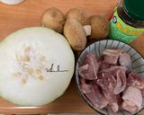 A picture of step 1 of Chicken Soup with Pickled Chili Peppers and Winter Melon.