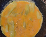 Foto del paso 3 de la receta: Rulo de calabacín, pechuga de pavo, queso crema y aguacate
