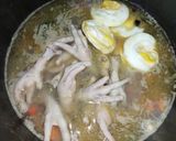 Foto langkah ke 5 dari resep Sop Ceker dan Telur.