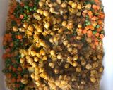 A picture of step 2 of Couscous with Chicken.