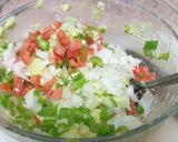 Foto del paso 2 de la receta: Huevos rotos con pico de gallo
