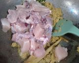 Foto langkah ke 4 dari resep Ayam Goreng Lengkuas 2022.