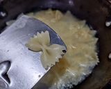 A picture of step 2 of Farfalle pasta homestyle.
