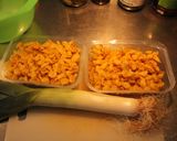 Foto del paso 1 de la receta Almuerzo de viernesss, salsa amarilla, sachettinis al formagio, caballa ahumada y ensarladittta