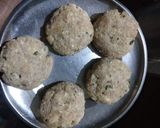 A picture of step 3 of Paneer Poha Appe.