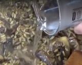 A picture of step 5 of Wild mushroom risotto.