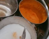 A picture of step 2 of Sooji chilla.