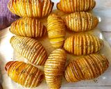 Une image de l'étape 3 de Pommes de terre Hasselback.