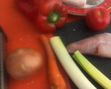 Foto del paso 1 de la receta: Caldo de rape con merluza y Gambones
