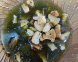 Foto del paso 6 de la receta: Huevos fritos y bogavante frito con vinagreta de jugo de bogavante