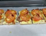 Foto del paso 2 de la receta Tostas gratinadas con jamón crujiente