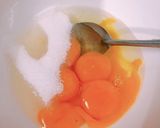 Hình bước làm 2 của món Bánh flan dâu tây 🍓🍓