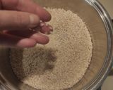 Foto del passaggio 8 della ricetta Risotto con le fragole e pomodorini pachino al timo