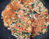 Foto del paso 2 de la receta: Tortilla de huevo con verduras