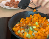 Foto del paso 4 de la receta: Sopa de verduras con albóndigas