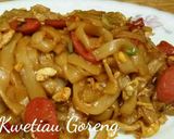 Foto langkah ke 3 dari resep Kwetiau Goreng Simple.