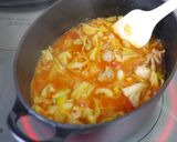 A picture of step 4 of Perfect with Rice! Chicken and Tomato Milk Soup.