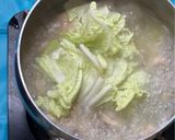 Foto langkah ke 3 dari resep Sup ayam sawi putih.