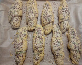 Teljes kiőrlésű töltött croissant recept fázis 4 fotója