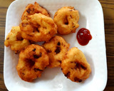 A picture of step 5 of Urad dal vadas.
