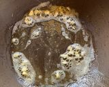A picture of step 1 of Broccoli, Peas & Mint Soup.