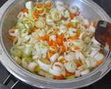 Foto del paso 2 de la receta: Guiso de verdura y gambas