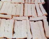 Foto del paso 1 de la receta: Tostitos de pan lactal