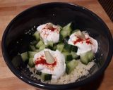 Uborkás kuszkusz tejföllel recept fázis 2 fotója