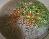 Foto langkah ke 6 dari resep Sup Ayam ala Pak Min Klaten.