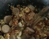 Foto langkah ke 5 dari resep Seblak mie kerupuk sosis telur pakcoy 🥰😂🤣.