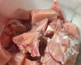 Foto langkah ke 1 dari resep Ayam Jamur Kecap.