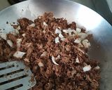 A picture of step 1 of Tostadas with Machaca (Dried Beef).