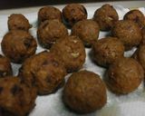 A picture of step 2 of Warming Hot Pot with Deep Fried Meatballs and Chinese Sauce.