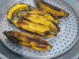 Jajan pasar pisang kukus / pisang rebus