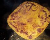 A picture of step 2 of Leftover dal paratha.