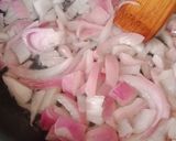 صورة لخطوة 2 من وصفة فطيرة محشية بصلصة طماطم 🍅 وبطاطا 🍟 وكاموبار 🧀